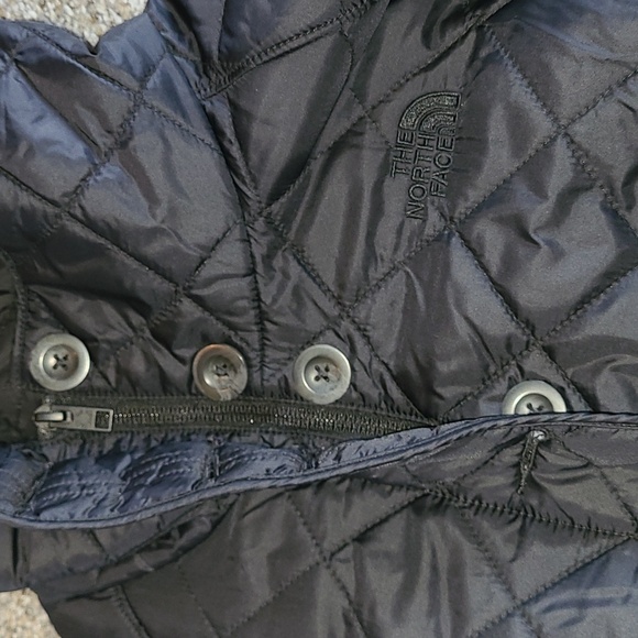 North Face Women's Barn Jacket - Picture 4 of 5